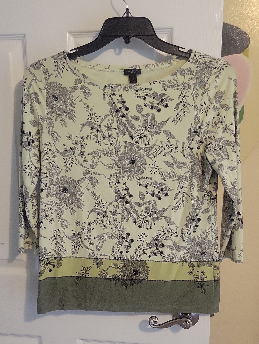 Ann Taylor Med Mint Green with black Floral Long Sleeve Top with Olive Hem